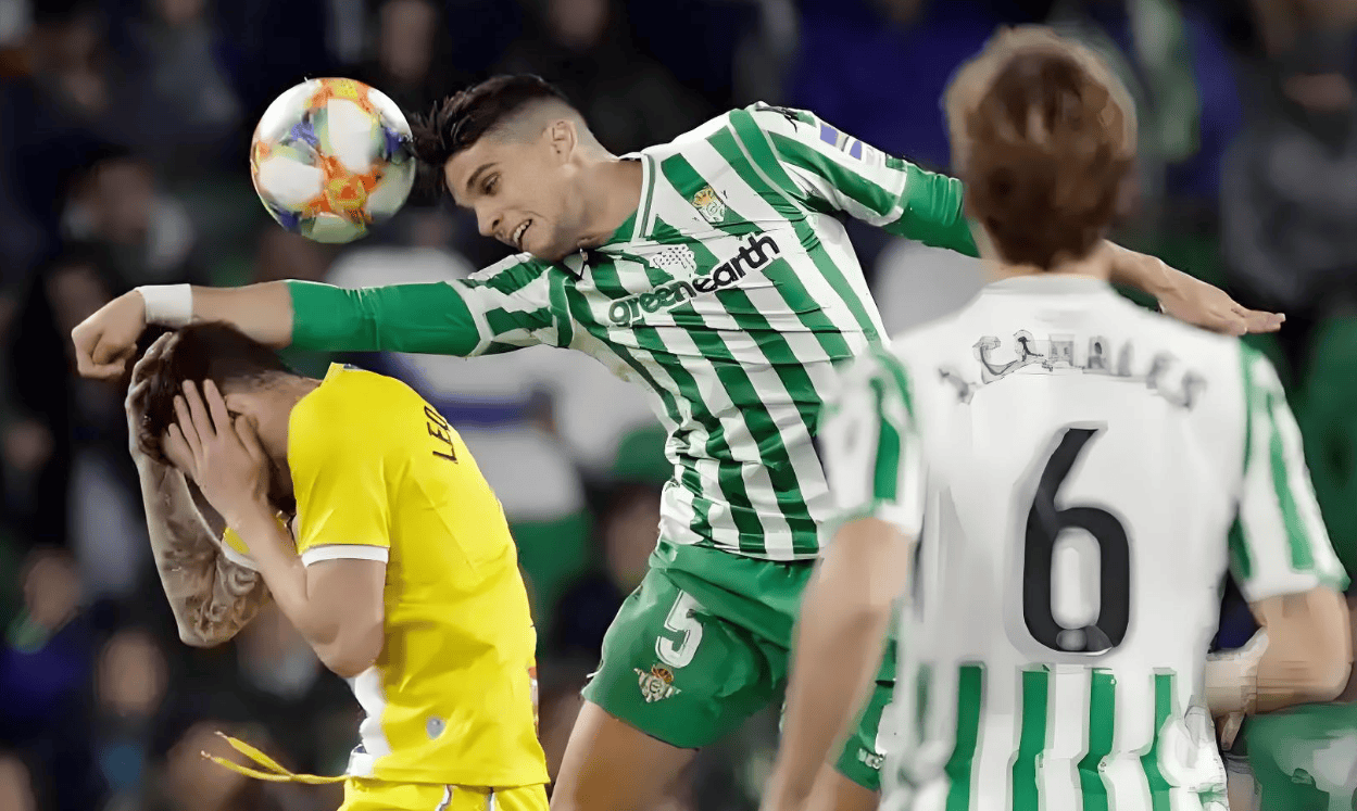 转会期突围战来临；比利亚雷亚尔围绕法国杯队长鼓劲；球迷炸锅；数据趋势出现新变化的简单介绍